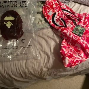 BAPE ABC Camo Shark Full
Zip Hoodie ,I’ve only worn this hoodie once